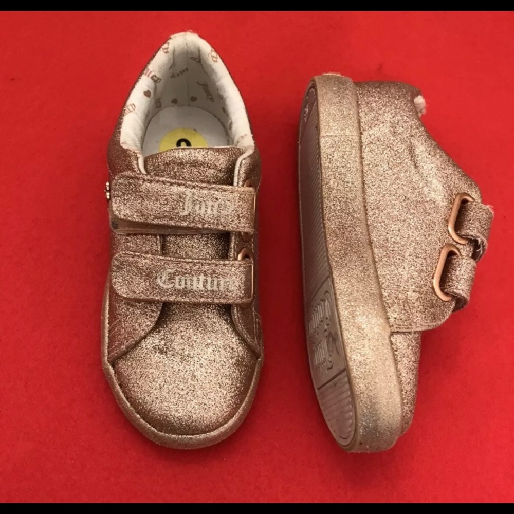 uicy Couture Rose Gold Sparkle Sneakers

Toddler Girl Sz 9
